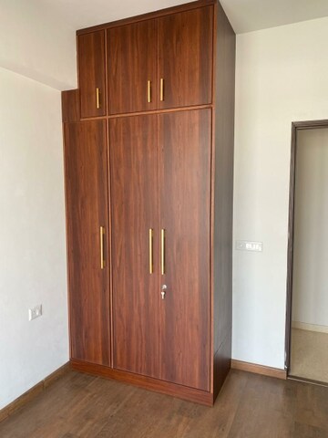 Furnished Amenities in 4 BHK Builder Floor at DLF Gardencity Enclave, Sector 93 – for Rent
