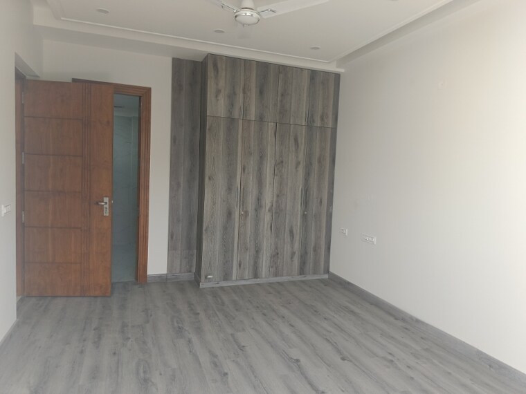 Room, ss-mayfield-gardens 3 Bedroom 1750 Sq.Ft. Builder Floor In Sector 51 Gurgaon 8679388