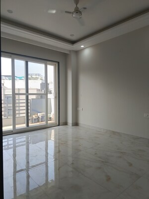 Room in 3 BHK Builder Floor at SS Mayfield Gardens, Sector 51 – for Sale