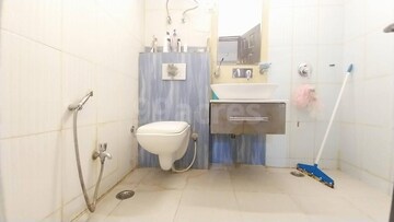 Bathroom in 4 BHK Independent House at SS Aaron Ville, Sector 48 – for Sale