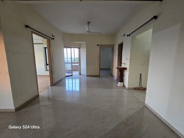 Building Lobby in 3 BHK Apartment at New Sama Road – for Rent