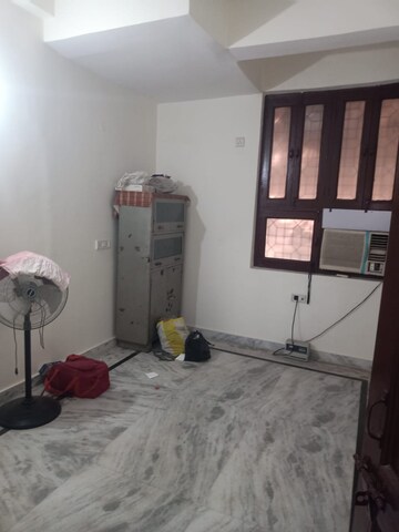 Room in 2 BHK Apartment at Vasant Kunj – for Rent