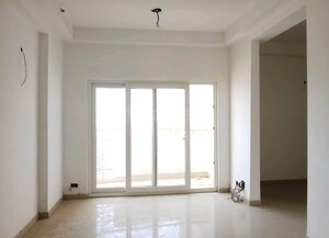 Room in 2 BHK Apartment at Antriksh Golf View, Sector 78 – for Sale
