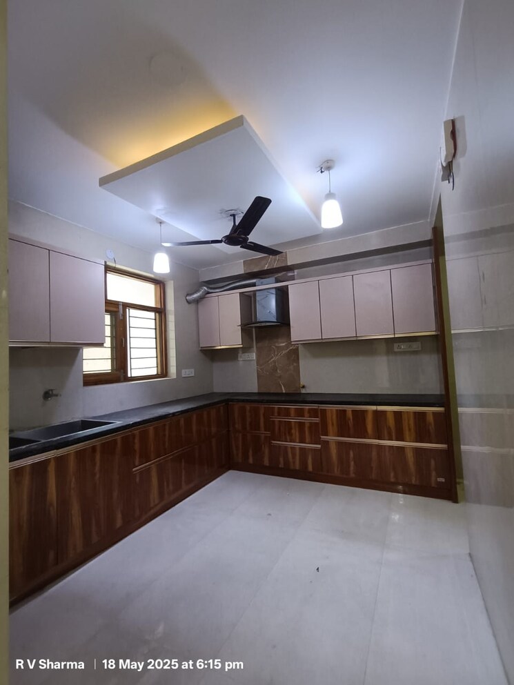 Kitchen, sector 23 3 Bedroom 342 Sq.Yd. Builder Floor In Sector 23 Gurgaon 8679800