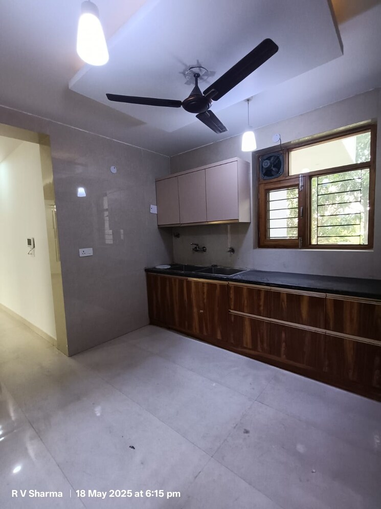 Kitchen, sector 23 3 Bedroom 342 Sq.Yd. Builder Floor In Sector 23 Gurgaon 8679800