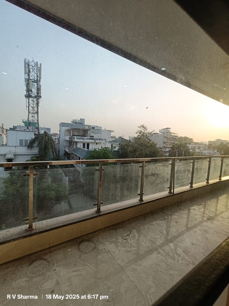 Balcony, sector 23 3 Bedroom 342 Sq.Yd. Builder Floor In Sector 23 Gurgaon 8679800