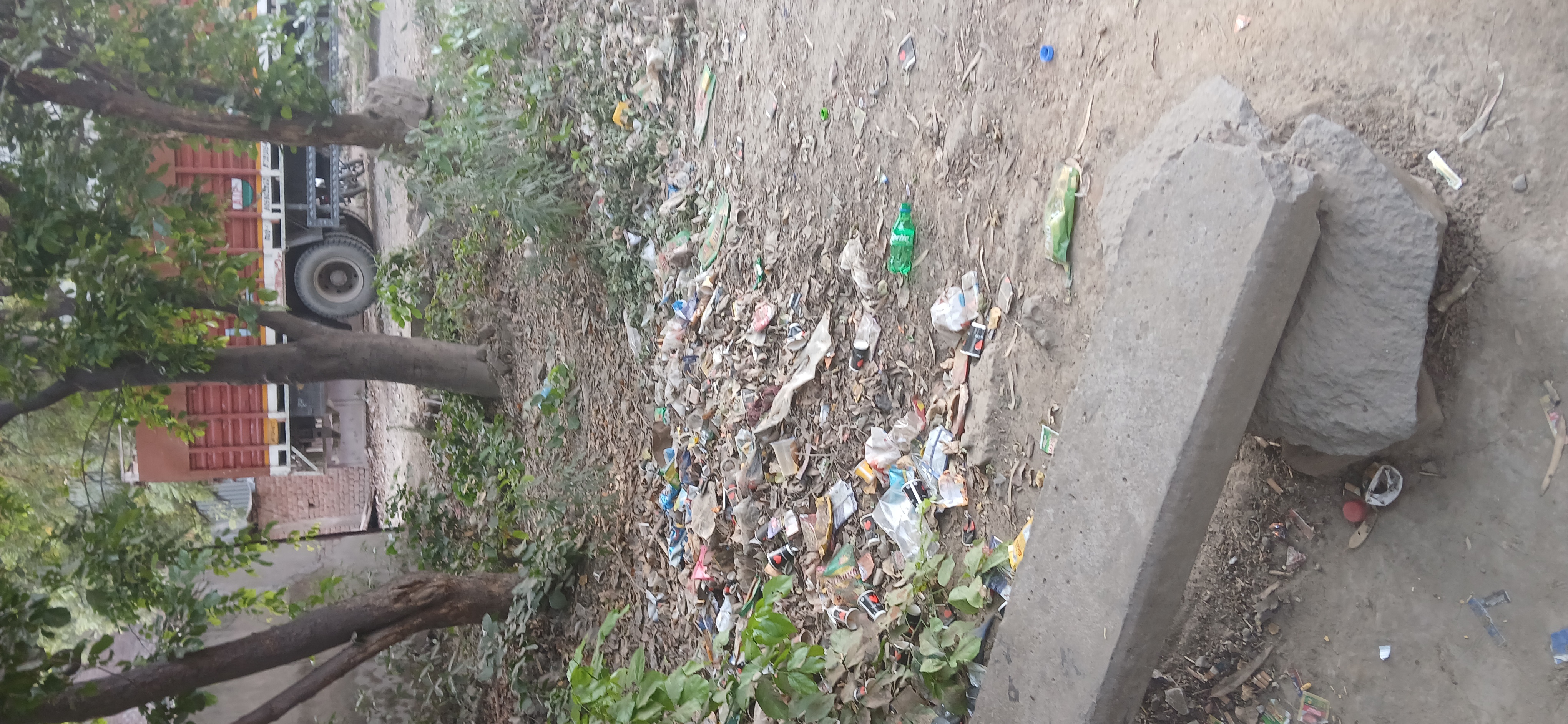 Plot For Sale in Mansarovar Park Extension 2