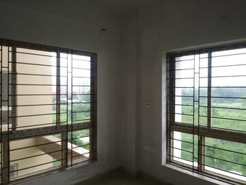 Room in 2 BHK Apartment at Deeshari Megacity, Sonarpur – for Sale