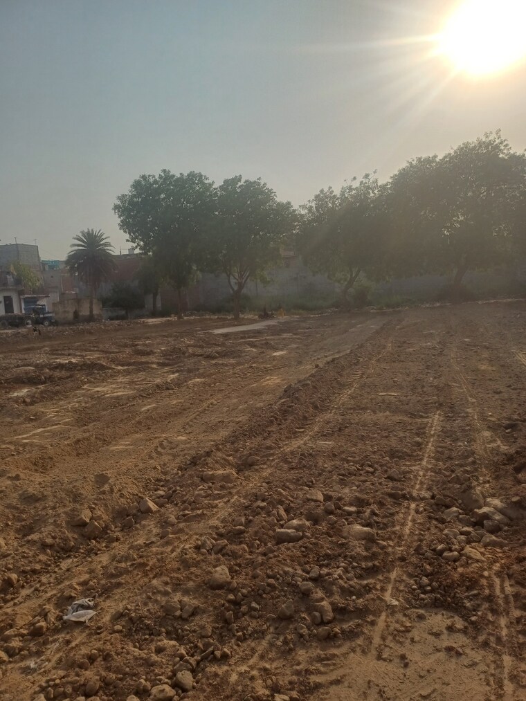 undefined, dheeraj nagar  140 Sq.Yd. Plot In Dheeraj Nagar Faridabad 8680244