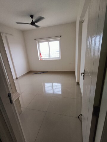 Room in 3 BHK Apartment at Mahendra Aarna, Electronic City Phase ii – for Sale