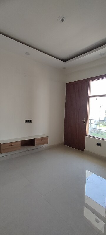 4 BHK Builder Floor For Rent in Sector 37