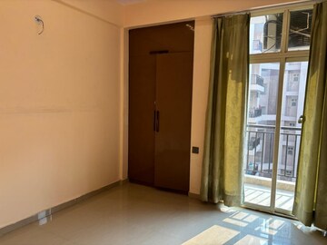 Room in 3 BHK Apartment at Rishita Manhattan, Gomti Nagar – for Rent
