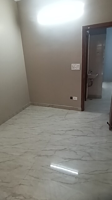 Room in 2.5 BHK Builder Floor at Ashok Nagar – for Rent