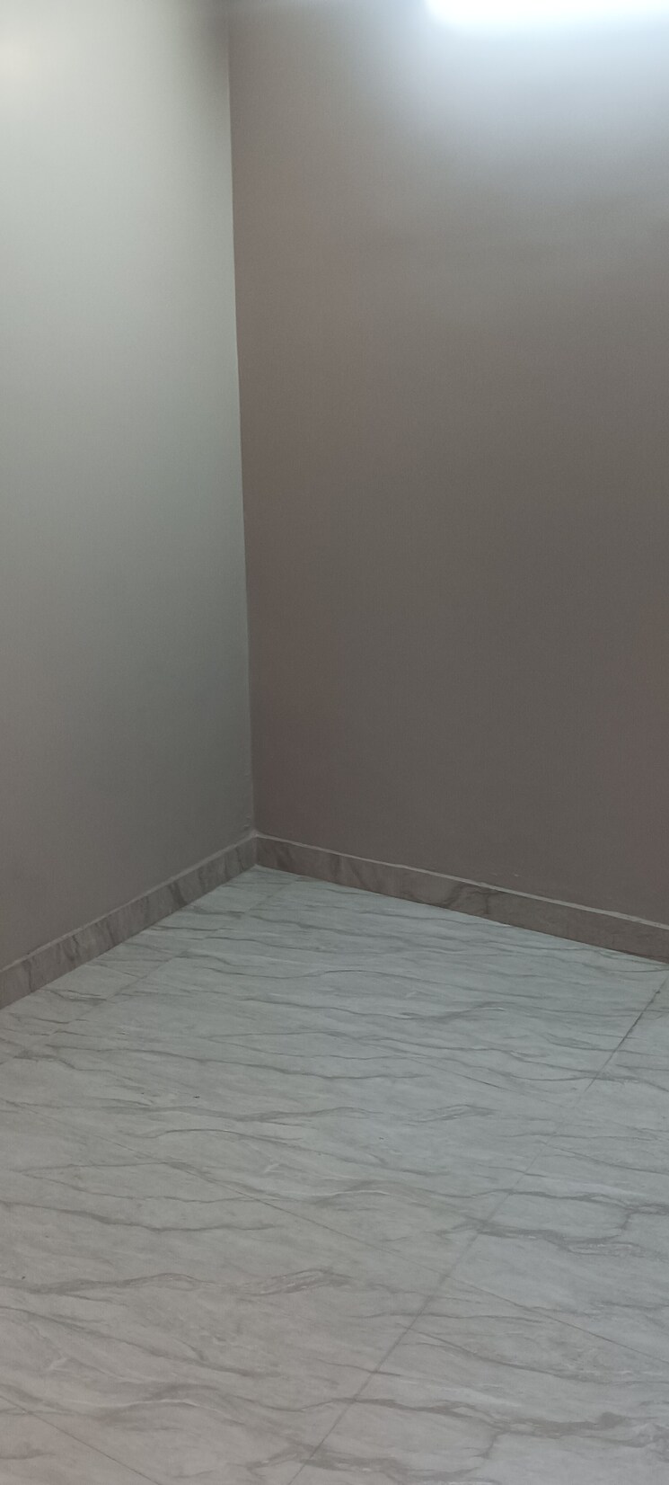 Room, ashok nagar 2.5 Bedroom 900 Sq.Ft. Builder Floor In Ashok Nagar Delhi 8680381