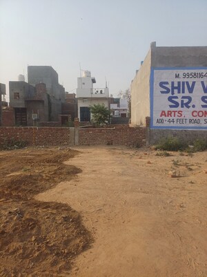  Plot For Sale in Dheeraj Nagar