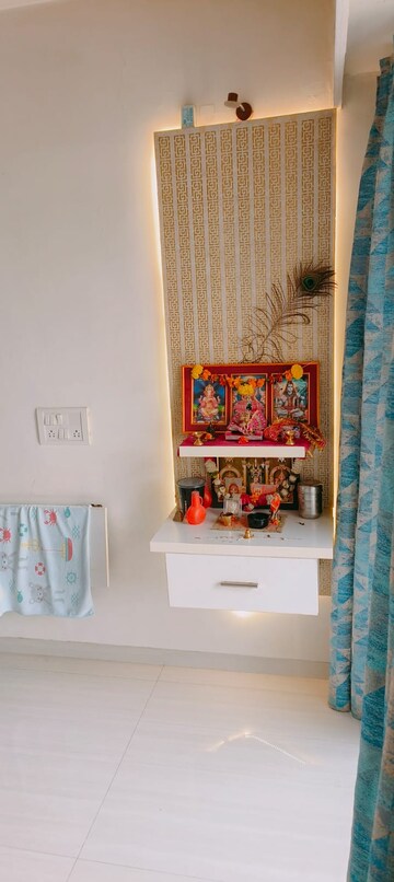 Furnished Amenities in 2 BHK Builder Floor at Dahisar East – for Rent