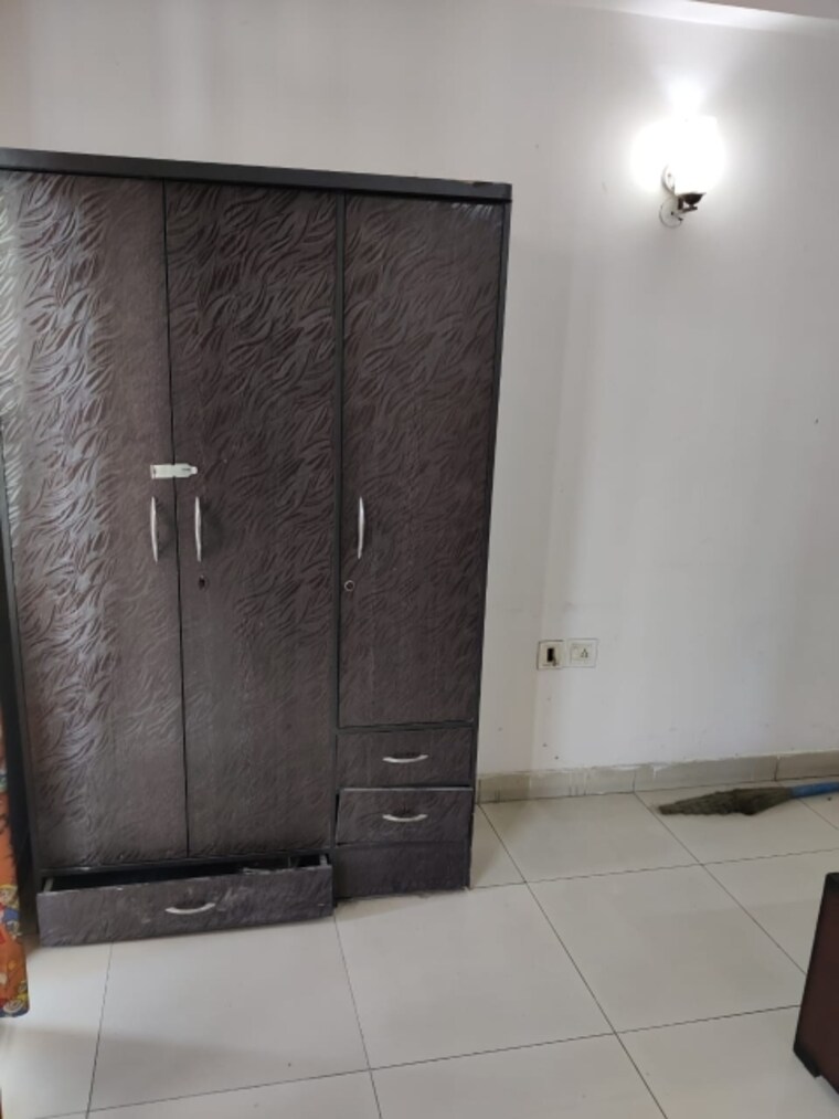 undefined, prateek-laurel 3.5 Bedroom 1560 Sq.Ft. Apartment In Sector 120 Noida 8680407