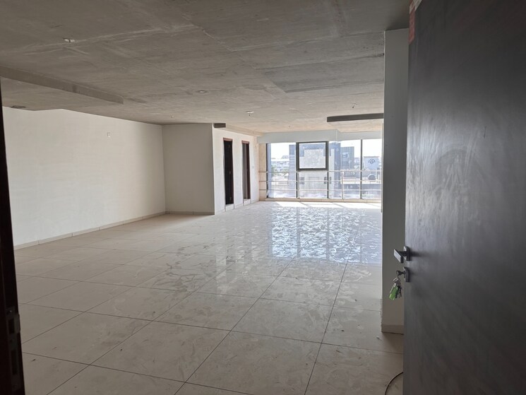 Room, ashram road Commercial Office Space 1700 Sq.Ft. In Ashram Road Ahmedabad 8680432