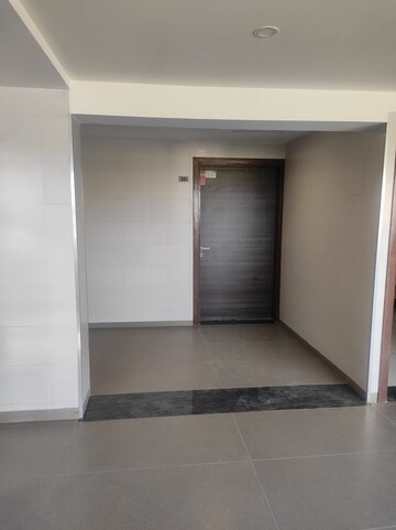 Room in  Office Space at Ashram Road – for Rent