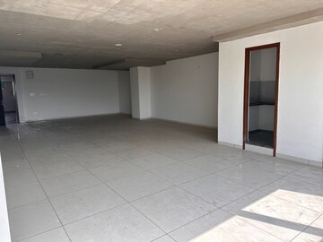 Room in  Office Space at Ashram Road – for Rent