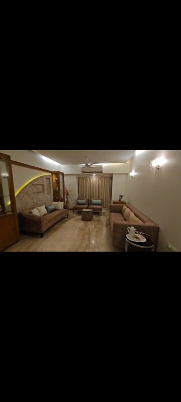 4 BHK Apartment For Rent in Rushi Tower, Andheri West