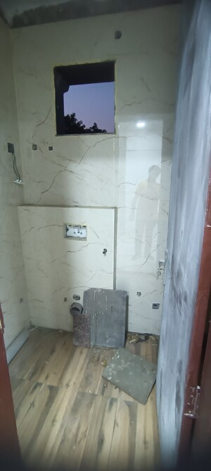 Bathroom in 2.5 BHK Builder Floor at Ashok Nagar – for Sale