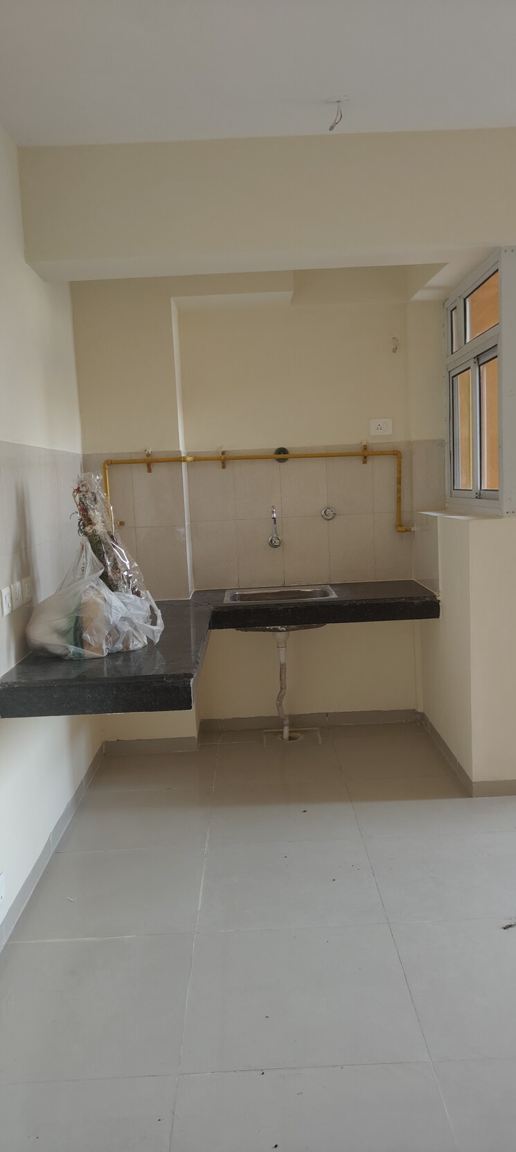 Kitchen, wave-dream-homes 1 Bedroom 578 Sq.Ft. Apartment In Wave City Ghaziabad 8680615