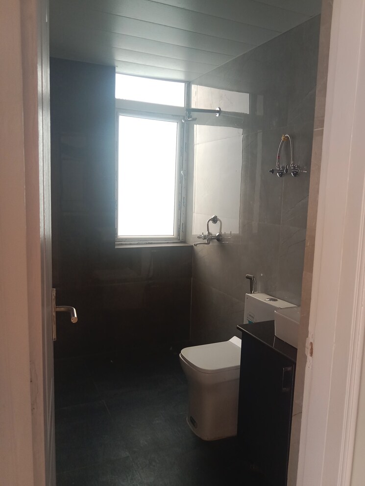 Bathroom, tashee-capital-gateway 3 Bedroom 1874 Sq.Ft. Apartment In Sector 111 Gurgaon 8680735