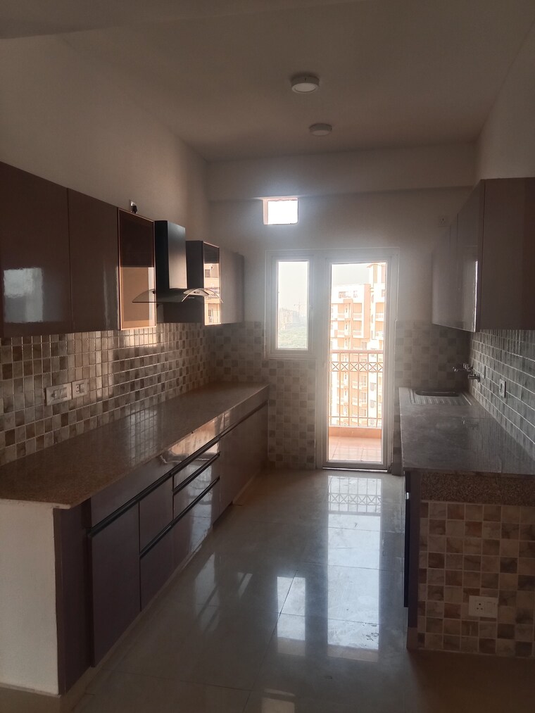 Kitchen, tashee-capital-gateway 3 Bedroom 1874 Sq.Ft. Apartment In Sector 111 Gurgaon 8680735
