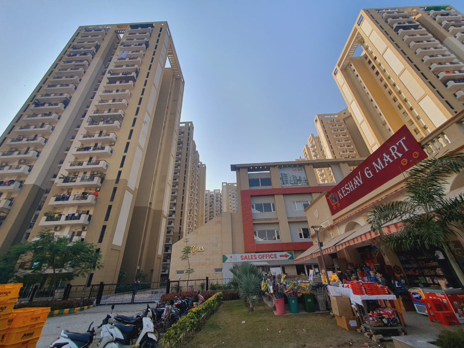 2 BHK Apartment For Sale in Nimbus Express Park View - II