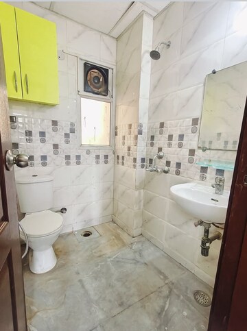 2 BHK Apartment For Rent in Exotica Dreamville, Sector 16c Greater Noida