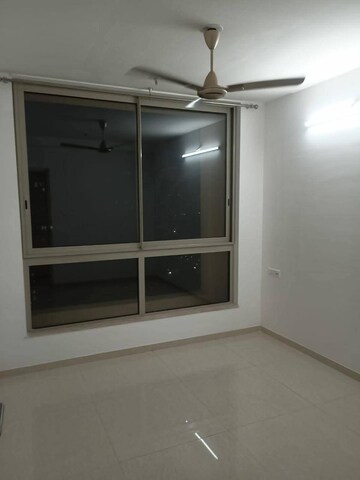 Room in 1 BHK Apartment at One Hiranandani Park, Ghodbunder Road – for Rent