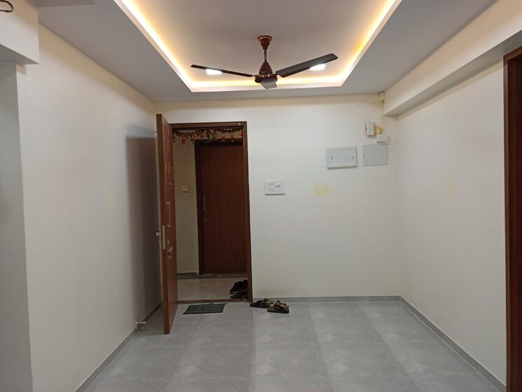 Room, earth-vintage 1 Bedroom 419 Sq.Ft. Apartment In Dadar West Mumbai 8680799