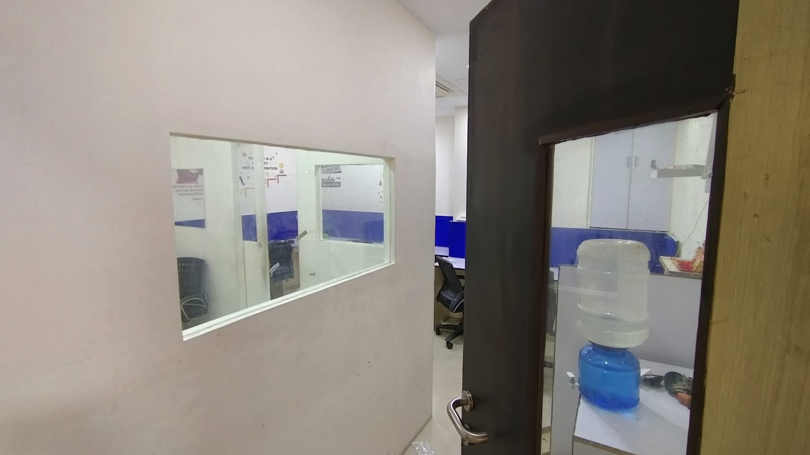 Office Space For Rent in Aurora Water Front 