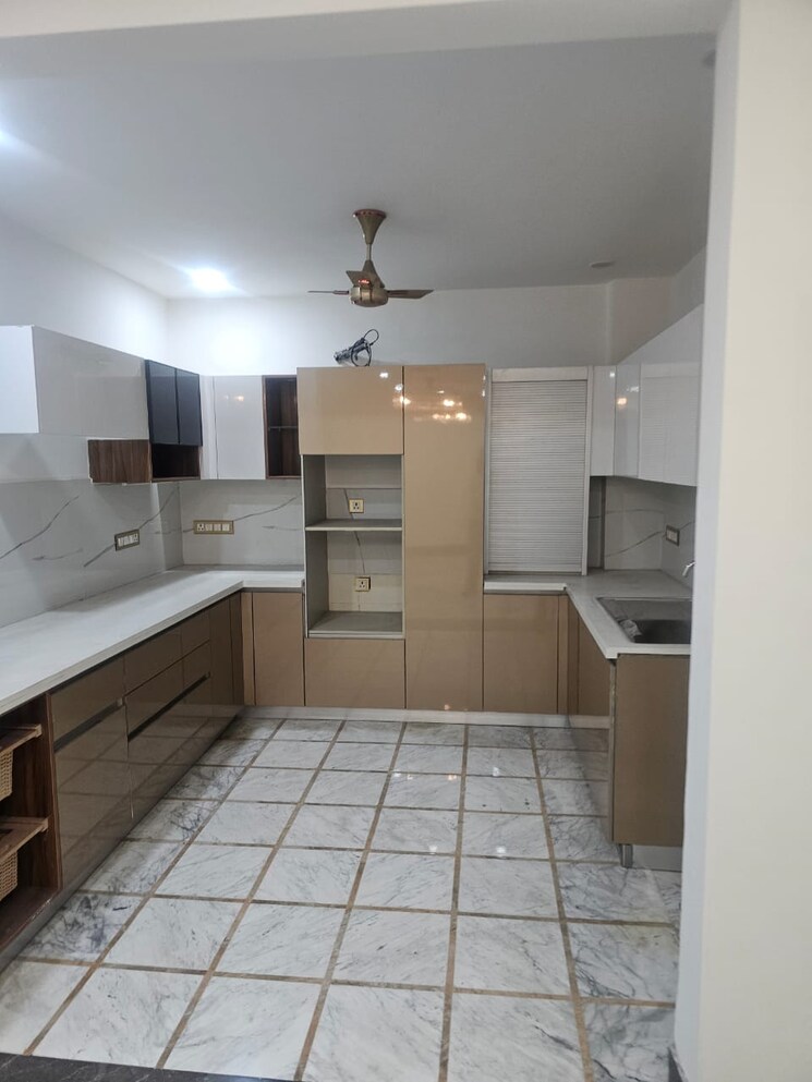 Kitchen, palam vihar 2 Bedroom 850 Sq.Ft. Builder Floor In Palam Vihar Gurgaon 8680723