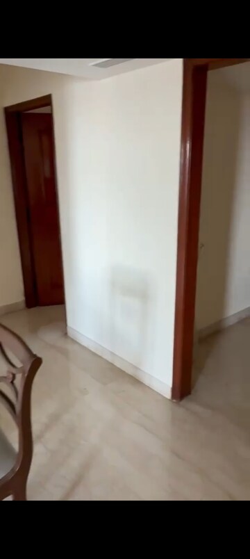 Room in 2.5 BHK Apartment at Sanghi Residency, Prabhadevi – for Rent