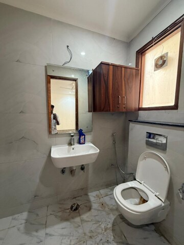 Bathroom in 2 BHK Apartment at Sheth Auris Serenity Tower 1, Malad West – for Rent