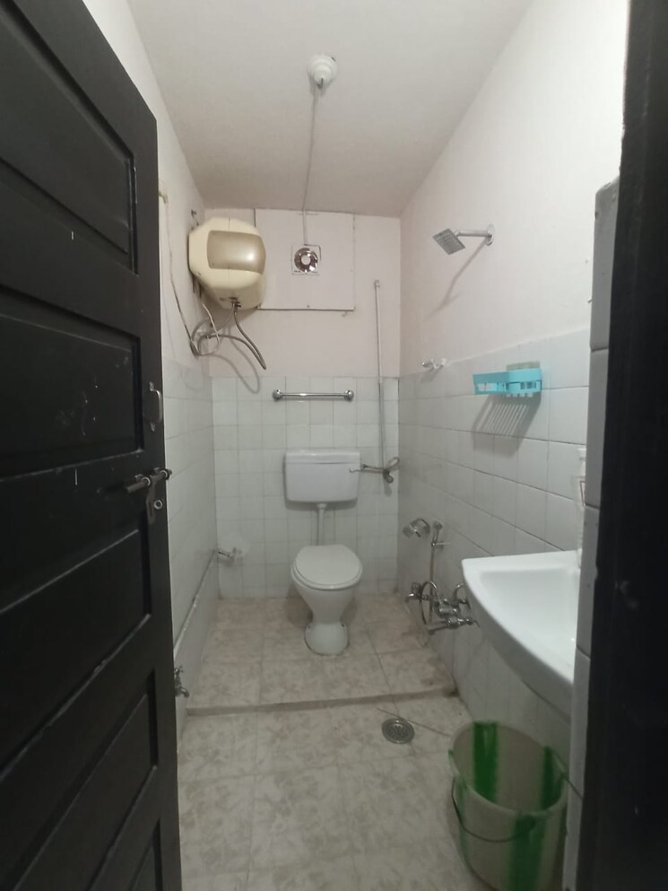 Bathroom, hill-view-banjara-hills 3 Bedroom 1500 Sq.Ft. Independent House In Banjara Hills Hyderabad 8680840