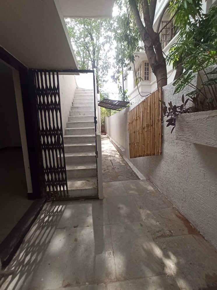 Balcony, hill-view-banjara-hills 3 Bedroom 1500 Sq.Ft. Independent House In Banjara Hills Hyderabad 8680840