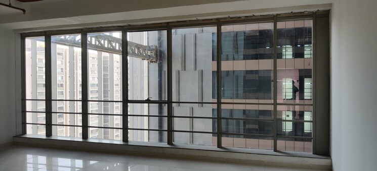 Room, nehru nagar Commercial Office Space 807 Sq.Ft. In Nehru Nagar Ahmedabad 8680844