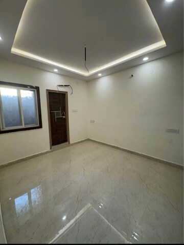 Room in 3 BHK Apartment at Rajapushpa Provincia, Narsingi – for Rent