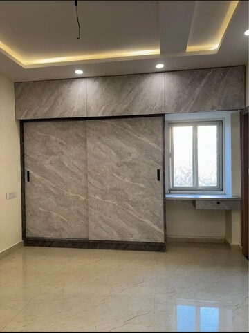 Room in 3 BHK Apartment at Rajapushpa Provincia, Narsingi – for Rent