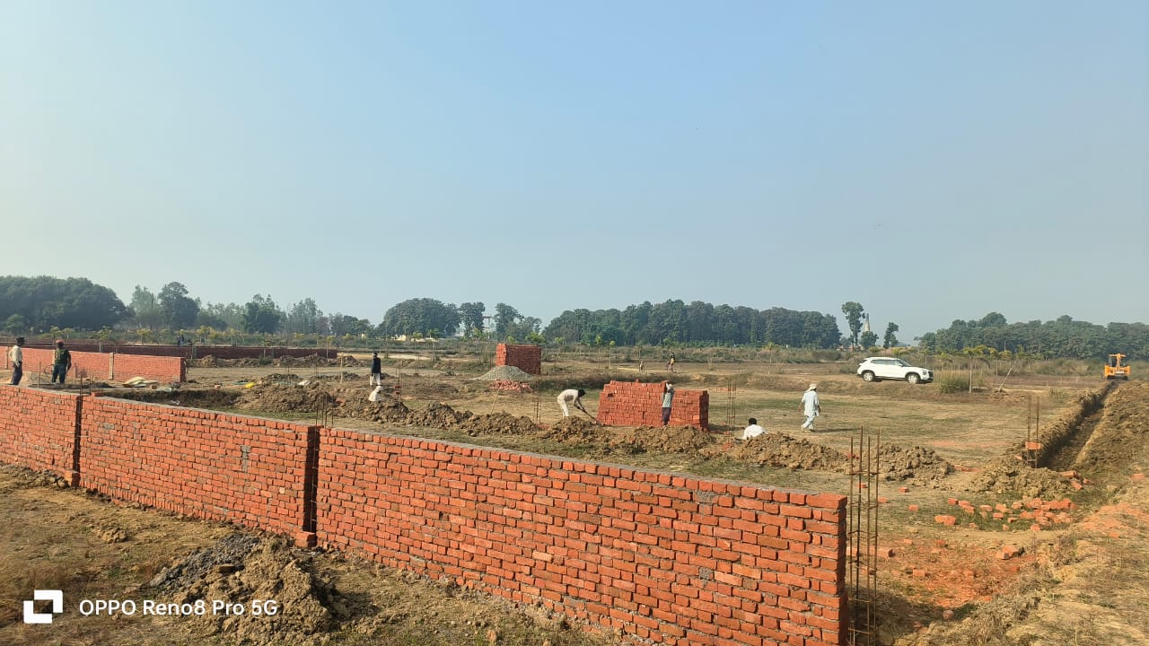 Plot For Sale in Medical College Road
