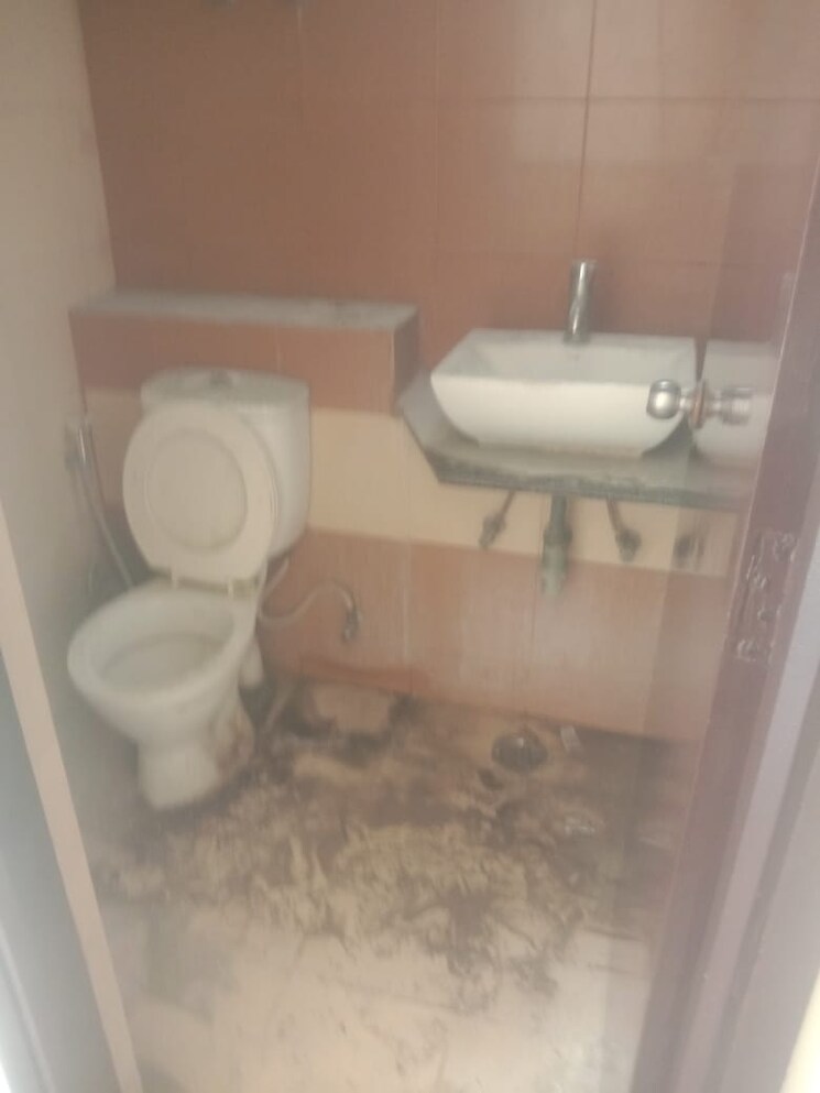 Bathroom, mahagun-mywoods 2 Bedroom 935 Sq.Ft. Apartment In Sector 16c Greater Noida Greater Noida 8680980