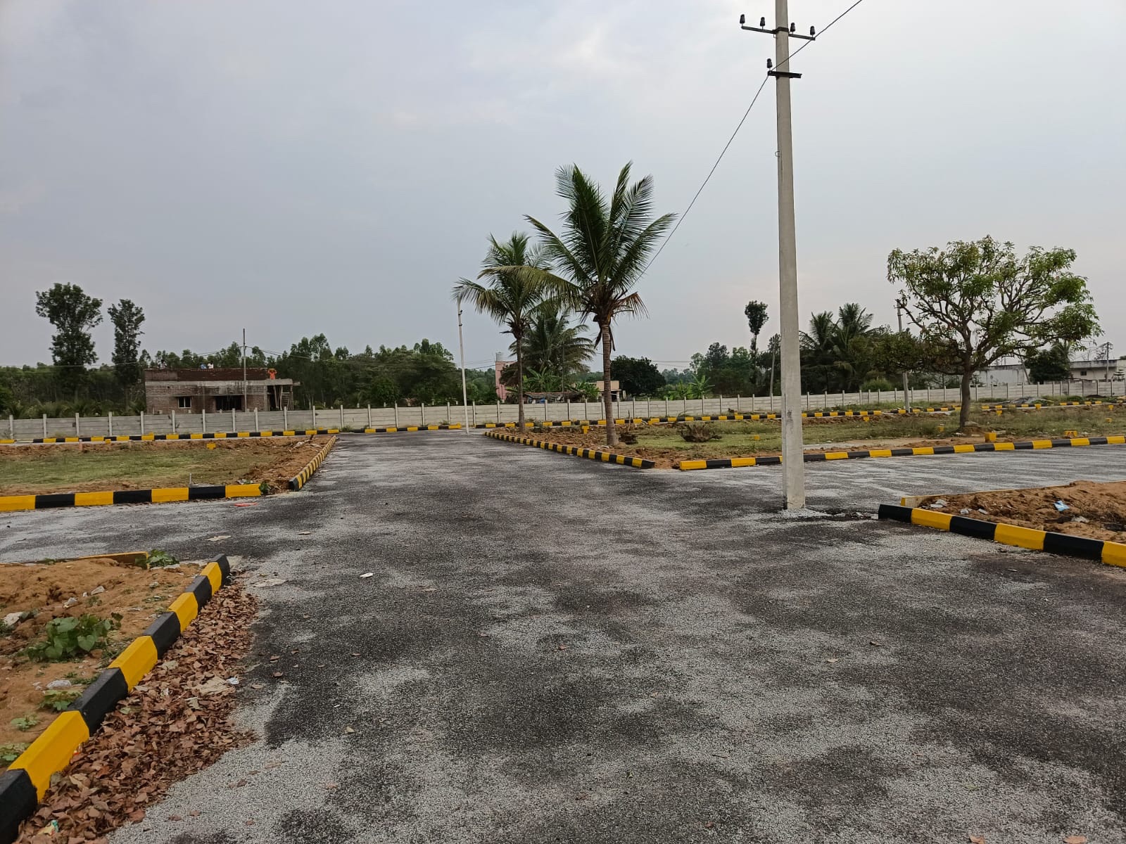 Plot For Sale in Kns Star City
