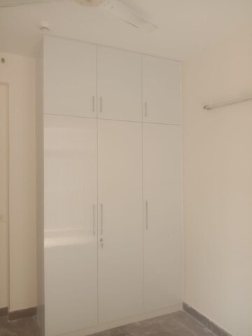 Room in 3 BHK Apartment at Mahagun Mywoods, Sector 16c Greater Noida – for Rent