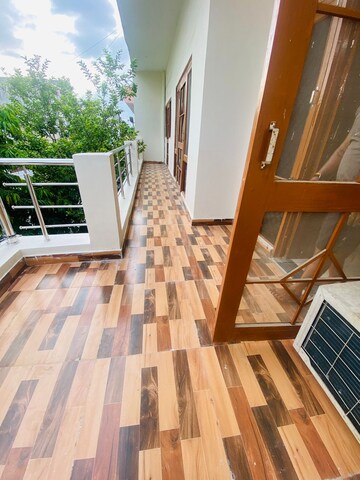  Pg For Rent in Vineet Khand