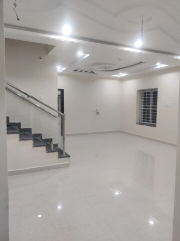 Team Area in 3 BHK Apartment at Niti Khand Iii – for Rent