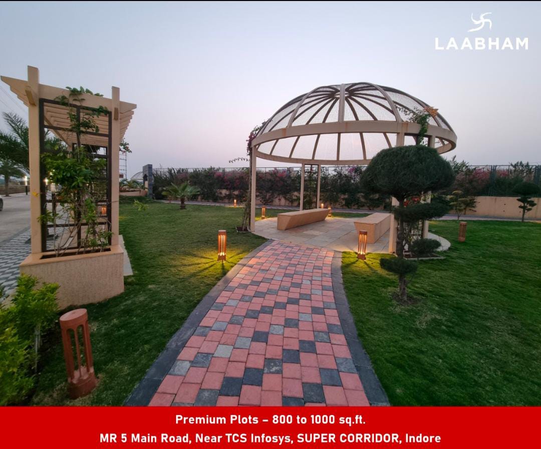 Plot For Sale in Laabham City 