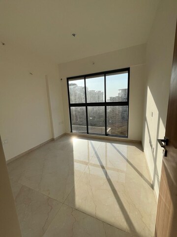 Room in 3 BHK Apartment at Godrej Urban Park, Chandivali – for Rent